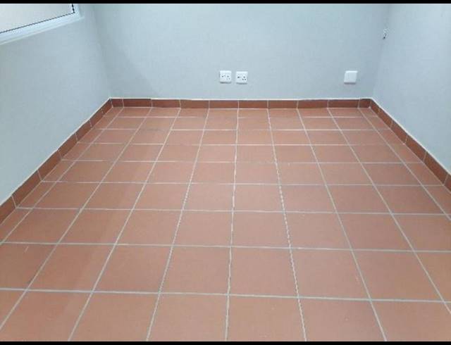 BUSINESS PROPERTY TO RENT IN CLUBVIEW
